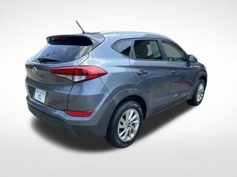 Used 2016 Hyundai Tucson SE w/ Option Group 02 FWD image 3