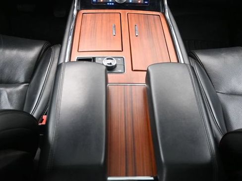 Used 2018 Lincoln Navigator Reserve w/ Technology Package AWD/4WD image 25
