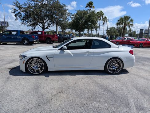 Used 2018 BMW M4 Convertible RWD image 7