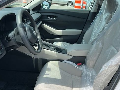 New 2025 Honda Accord LX image 7