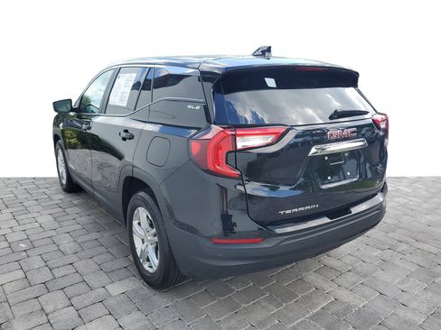 Used 2023 GMC Terrain SLE FWD image 4
