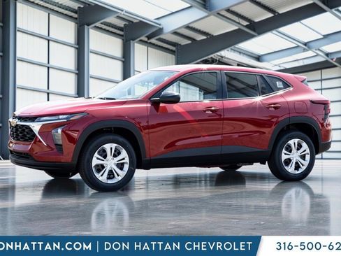 New 2026 Chevrolet Trax LS FWD image 2