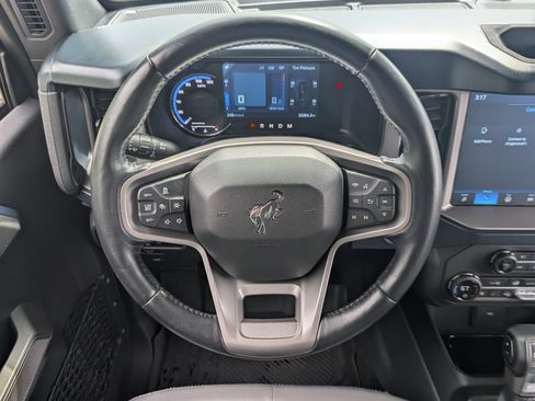 Used 2023 Ford Bronco Outer Banks w/ Sasquatch Package AWD/4WD image 23