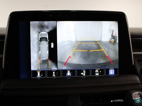 Used 2022 Chevrolet Tahoe LT w/ Luxury Package image 39