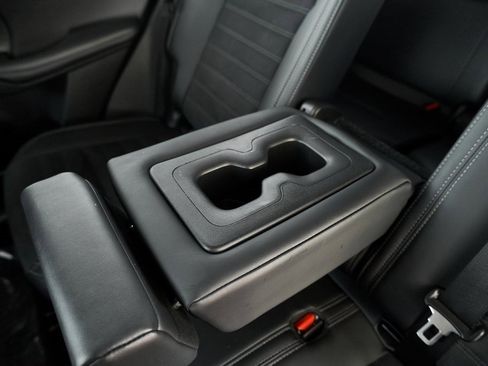 Used 2024 Mitsubishi Outlander SE image 34