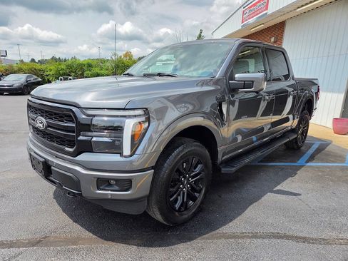 Used 2025 Ford F150 Lariat w/ Equipment Group 501A Mid AWD/4WD image 3