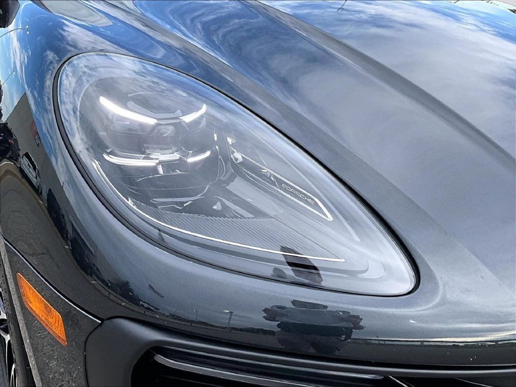 Certified 2026 Porsche Macan AWD/4WD image 12