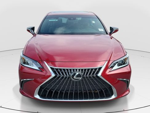 Used 2024 Lexus ES 350 w/ Premium Package FWD image 2