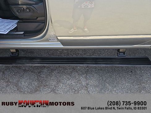 Used 2024 Chevrolet Silverado 3500 High Country w/ High Country Premium Package image 10