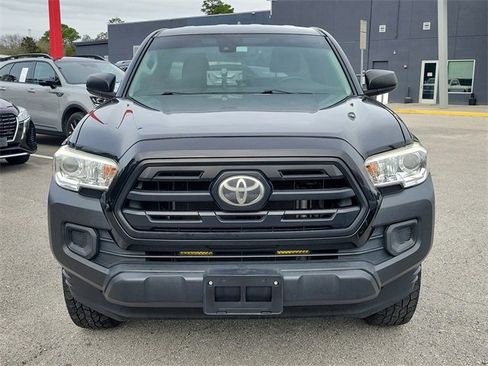 Used 2019 Toyota Tacoma SR image 6
