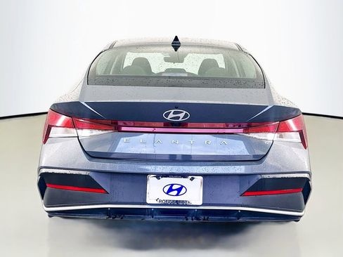 Certified 2024 Hyundai Elantra SEL image 6