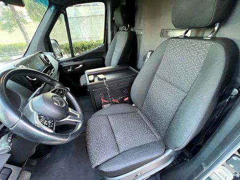 Used 2019 Mercedes-Benz Sprinter 144 image 79