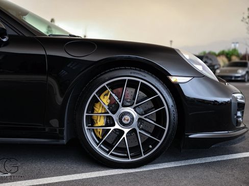 Used 2014 Porsche 911 Turbo S AWD/4WD image 37