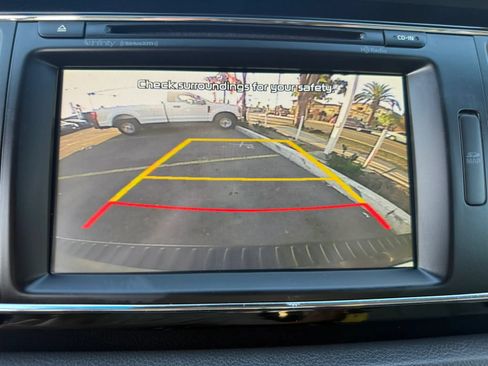 Used 2018 Kia Sedona SX FWD image 26