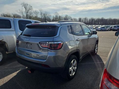 Used 2020 Jeep Compass Latitude w/ Cold Weather Group AWD/4WD image 4