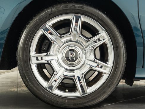 Used 2010 Rolls-Royce Ghost image 44