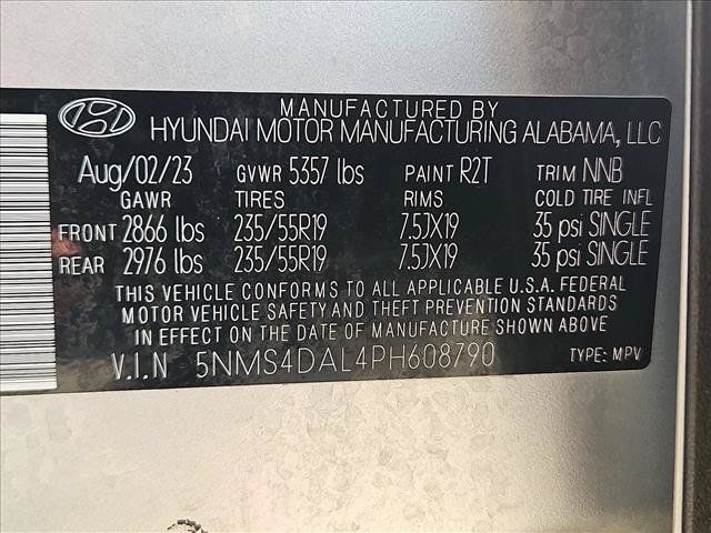 Used 2023 Hyundai Santa Fe Limited AWD/4WD image 27