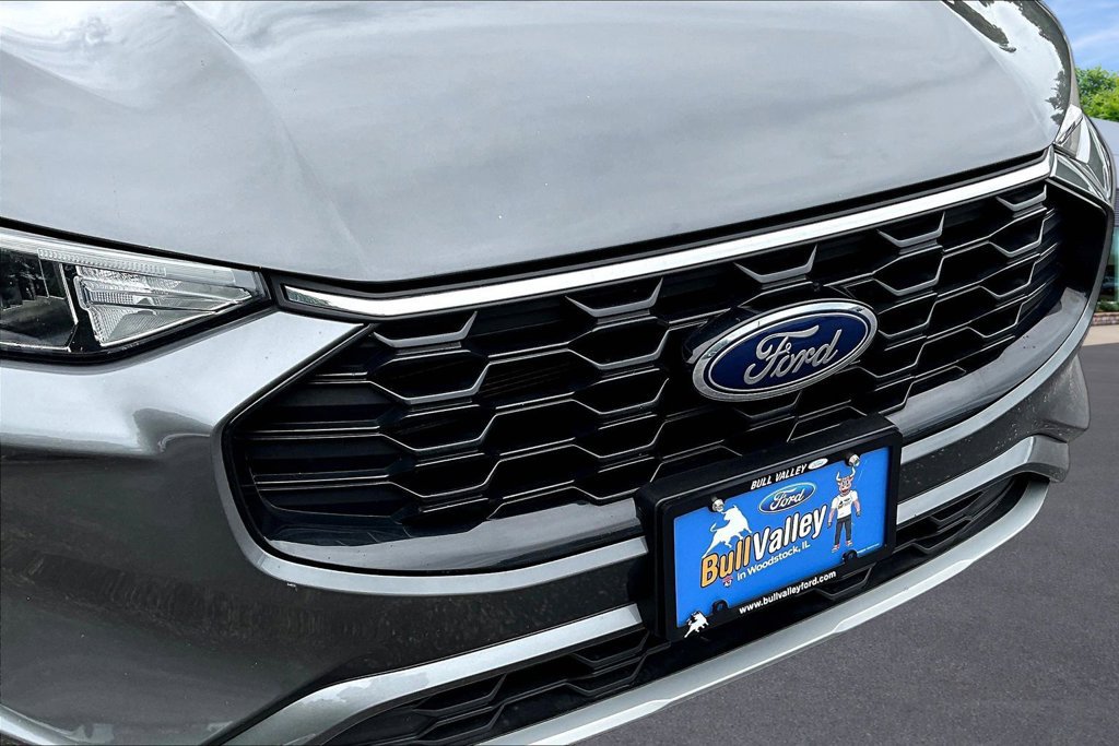 Certified 2024 Ford Escape ST-Line w/ Tech Pack #1 AWD/4WD image 33