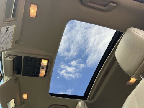 Used 2013 Toyota 4Runner Limited image 23