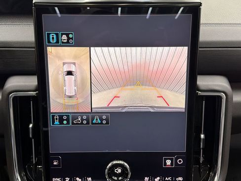 Used 2026 GMC Yukon Denali w/ Sun & Power Step Package AWD/4WD image 20