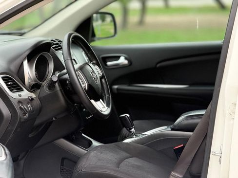 Used 2018 Dodge Journey SE w/ Popular Equipment Group FWD image 27