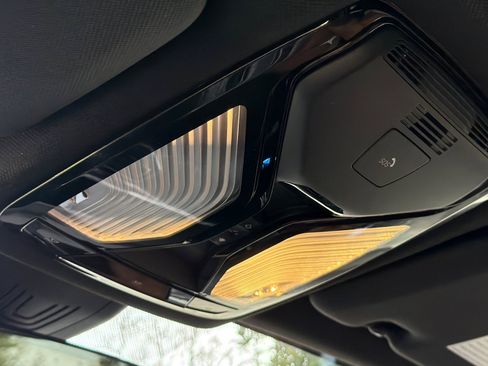 Used 2021 BMW X5 xDrive45e w/ Premium Package image 22