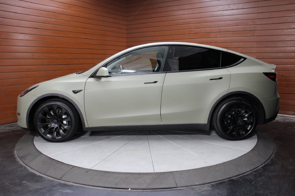 Used 2020 Tesla Model Y Long Range AWD/4WD image 29
