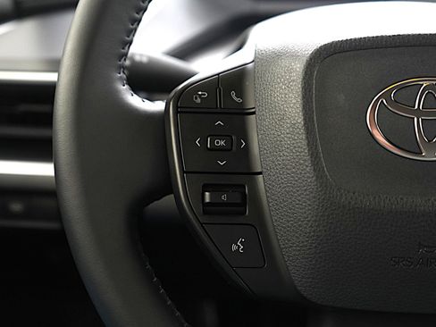 Used 2025 Toyota Prius LE image 25