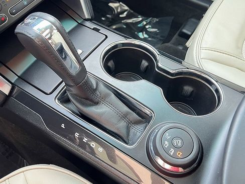 Used 2016 Ford Explorer Platinum image 20