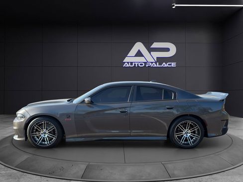Used 2019 Dodge Charger Scat Pack image 7