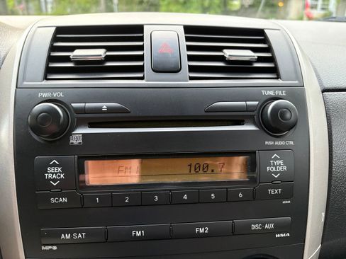 Used 2009 Toyota Corolla S FWD image 30