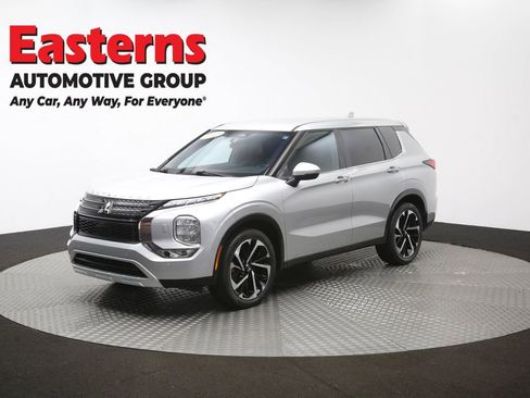 Used 2023 Mitsubishi Outlander SE AWD/4WD image 54
