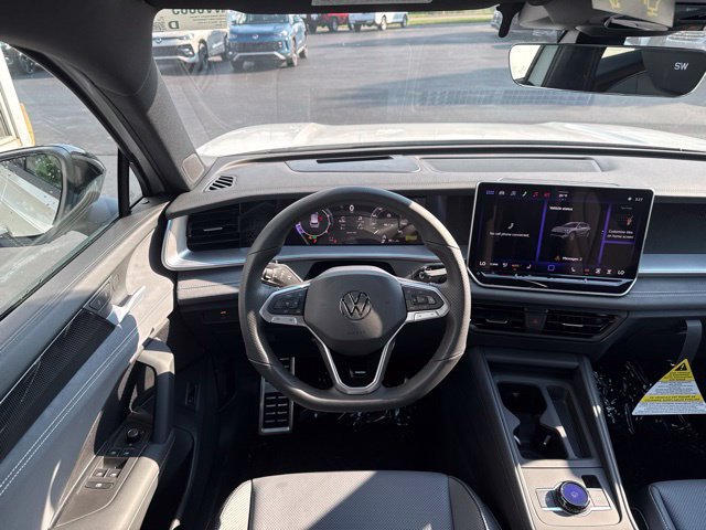 New 2026 Volkswagen Tiguan SE R-Line AWD/4WD image 10