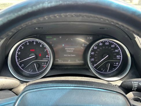 Used 2020 Toyota Camry XLE FWD image 13