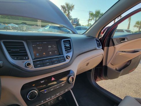 Used 2018 Hyundai Tucson SEL image 32