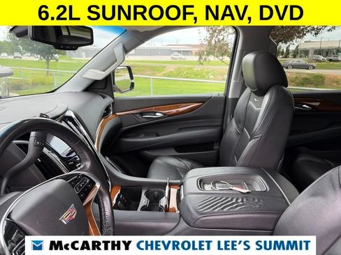 Used 2016 Cadillac Escalade ESV Luxury AWD/4WD image 58