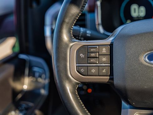 Certified 2022 Ford F150 Lariat w/ Equipment Group 502A High image 30