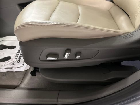 Used 2021 Cadillac XT6 Premium Luxury image 13