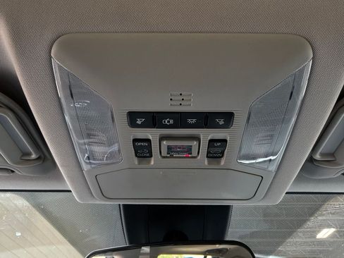 Used 2019 Toyota RAV4 XLE w/ Carpet Mat Package FWD image 15