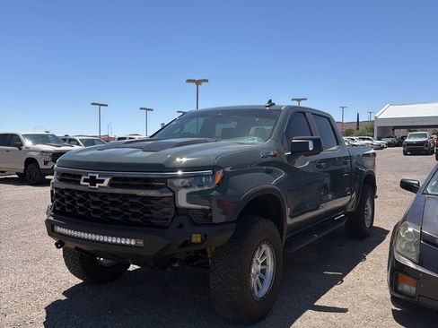 Used 2025 Chevrolet Silverado 1500 ZR2 AWD/4WD image 8