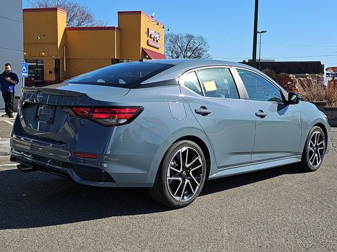 Certified 2025 Nissan Sentra SR w/ SR Premium Package FWD image 7