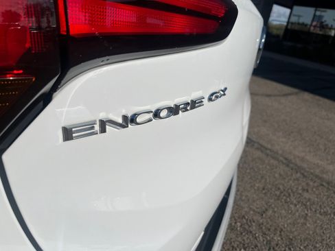 Used 2022 Buick Encore GX Select image 24