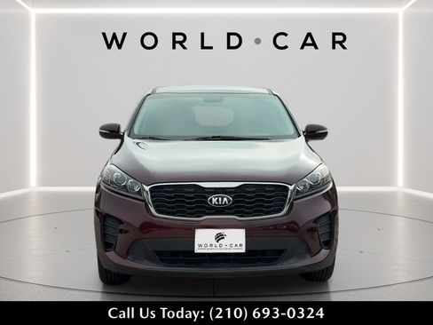 Used 2020 Kia Sorento LX FWD image 2