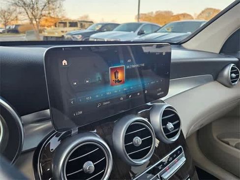 Used 2021 Mercedes-Benz GLC 300 image 28