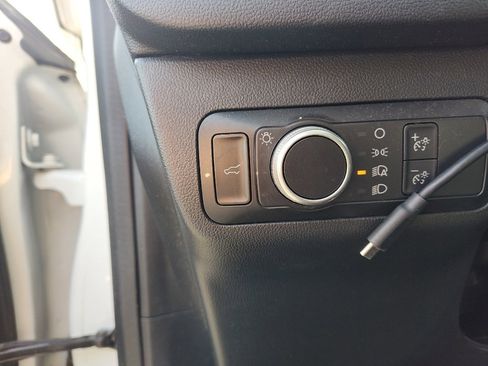 Used 2021 Ford Escape SE w/ SE Sport Appearance Package image 16