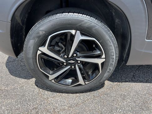 Used 2021 Chevrolet TrailBlazer RS w/ Sun and Liftgate Package FWD image 10