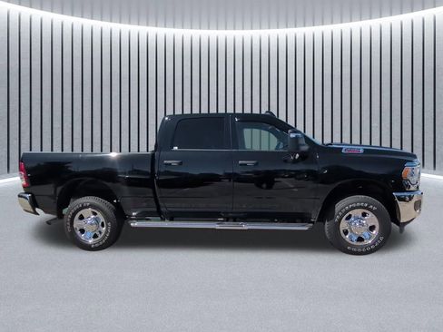 Used 2024 RAM 2500 Tradesman w/ Chrome Appearance Group AWD/4WD image 20