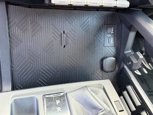 Used 2025 Toyota Tacoma SR5 image 27