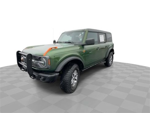 Used 2025 Ford Bronco Badlands image 4