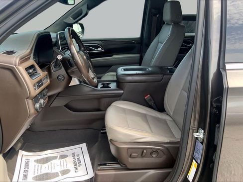 Used 2021 Chevrolet Tahoe LT w/ LT Signature Package RWD image 8